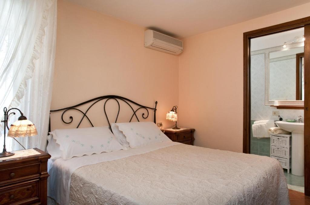 אולביה Bed&Breakfast Chiara חדר תמונה