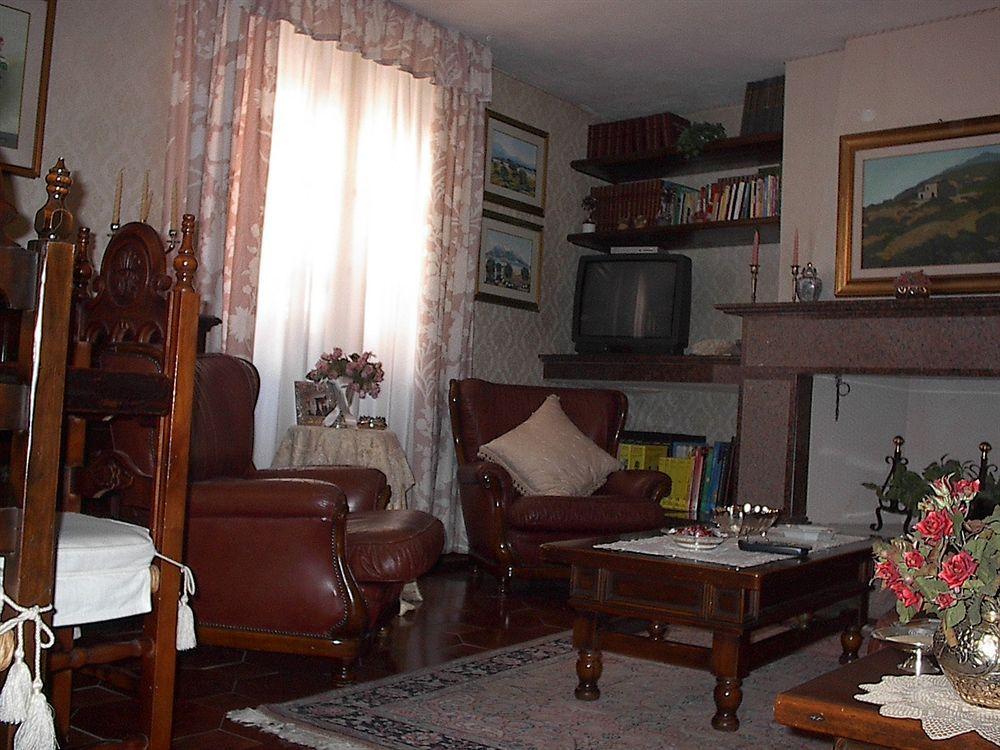 אולביה Bed&Breakfast Chiara מראה חיצוני תמונה